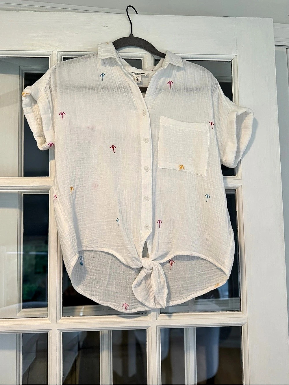 beachlunchlounge Embroidered Button Down Top in White Size XS (0)